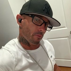 Meet your Posher, Eli